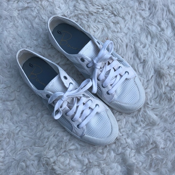 dr scholl's mesh sneakers